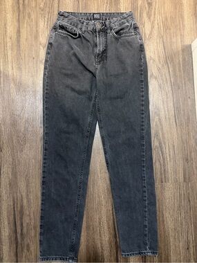 BDG size 25 Mom Jeans